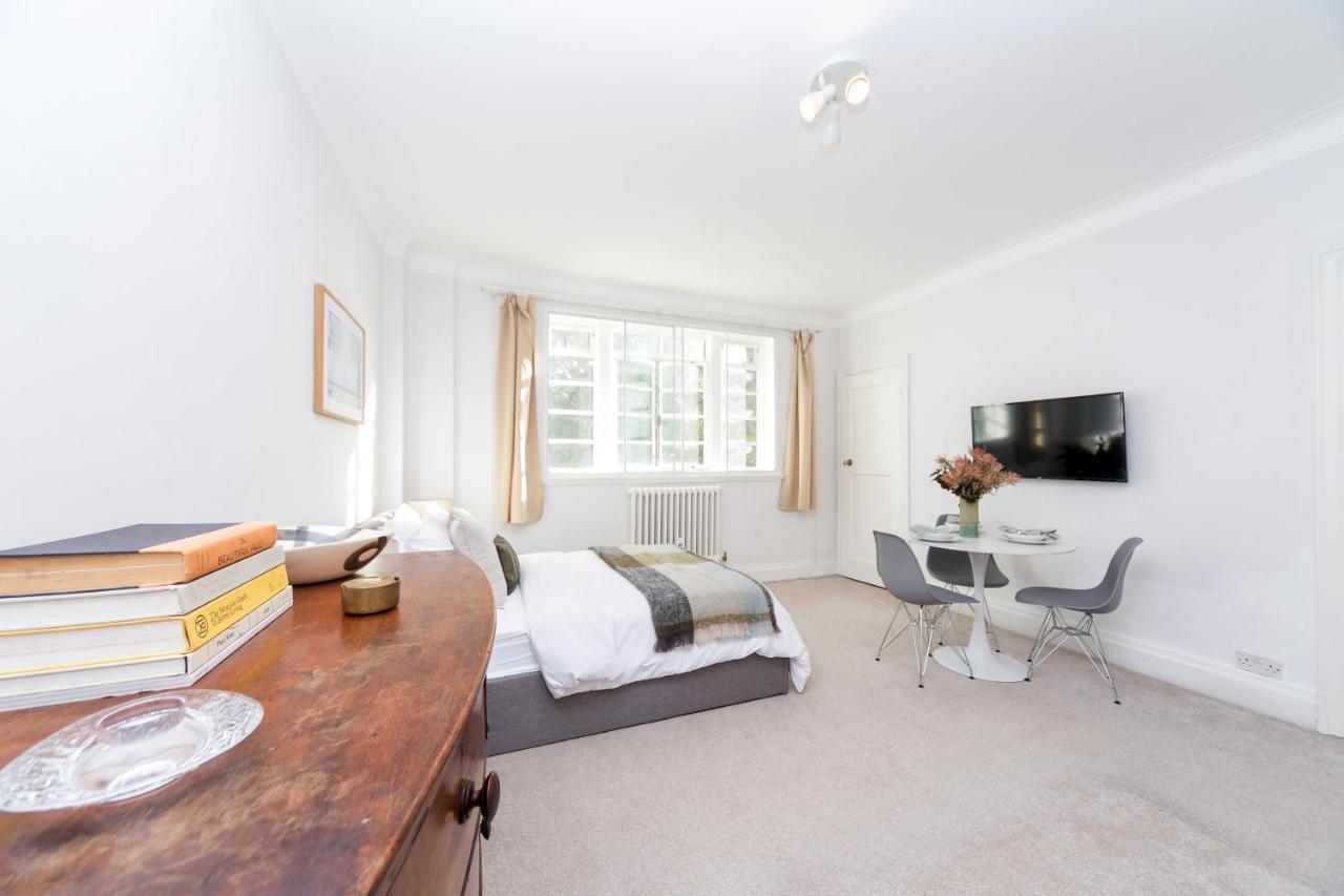 Beautifully Presented Centrally Located Studio Apartment London Ngoại thất bức ảnh