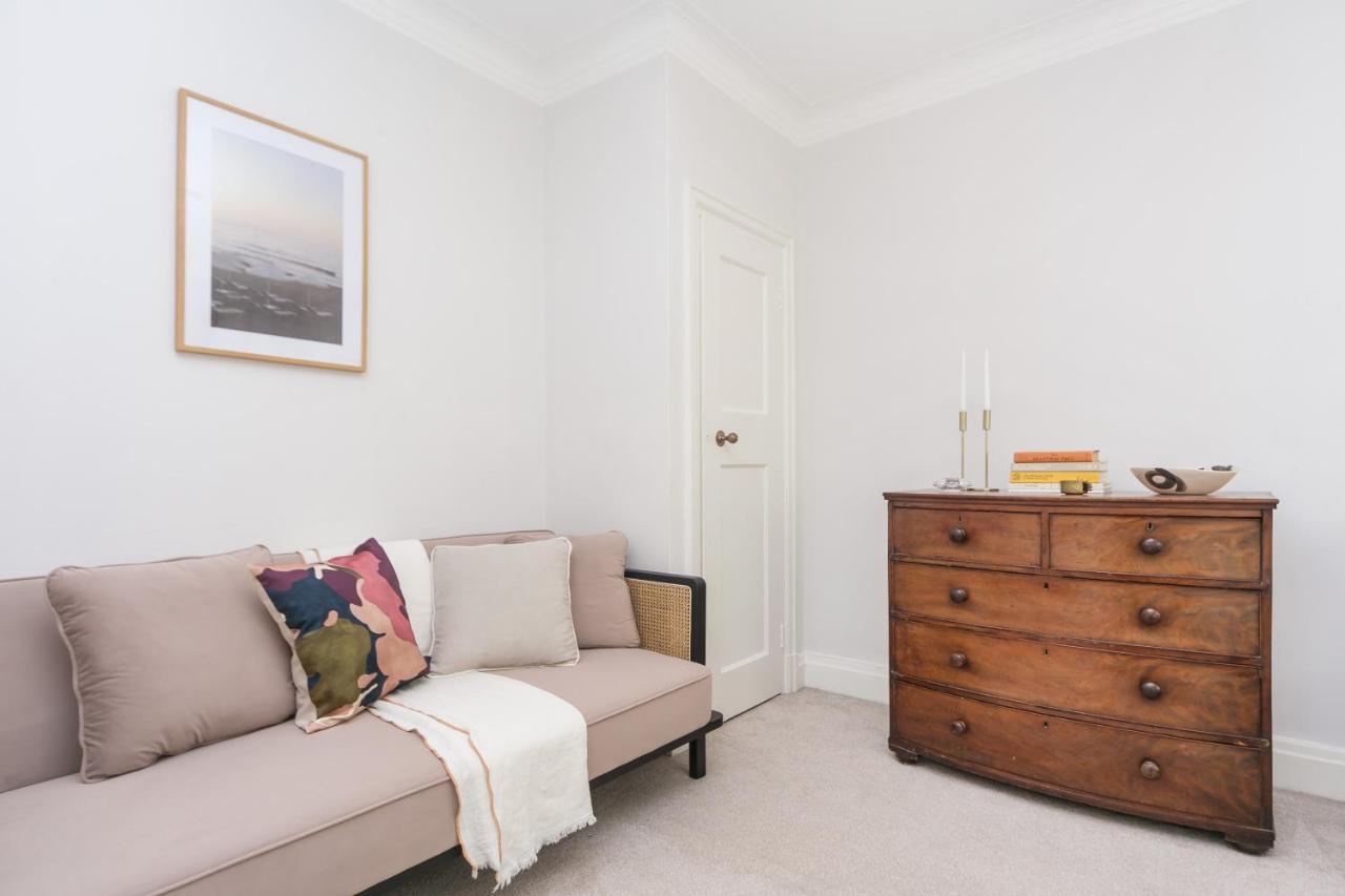 Beautifully Presented Centrally Located Studio Apartment London Ngoại thất bức ảnh