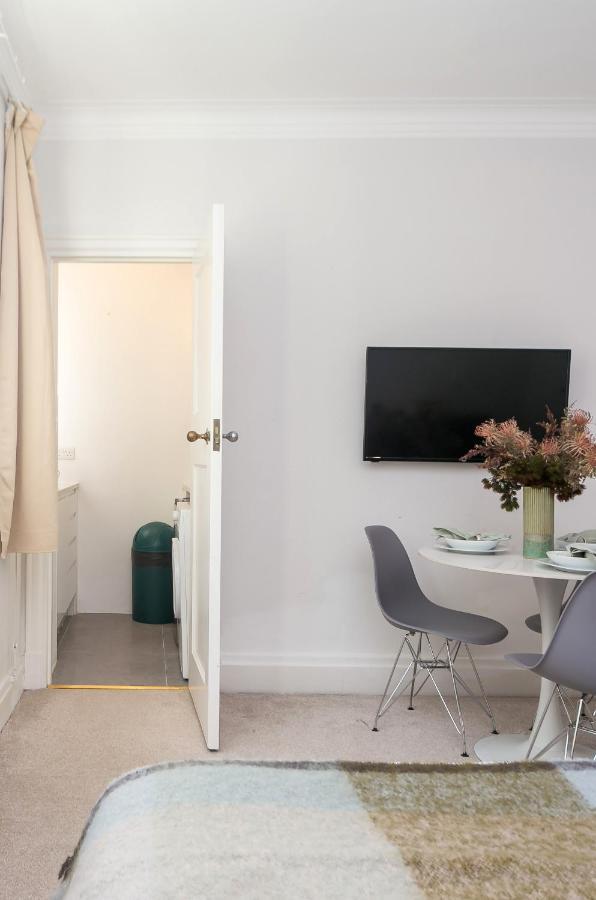 Beautifully Presented Centrally Located Studio Apartment London Ngoại thất bức ảnh